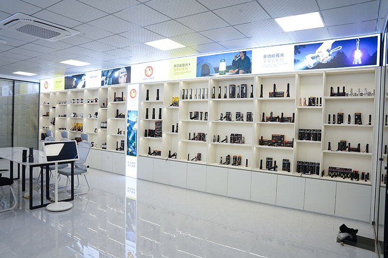 Hoe kiest u een betrouwbare Chinese LED-zaklampfabrikant voor OEM-projecten?